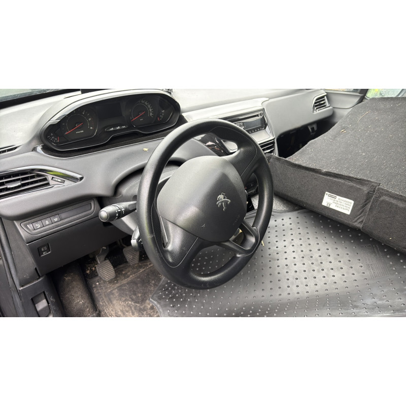 Eclairage de plaque PEUGEOT 208 1 Photo n°17