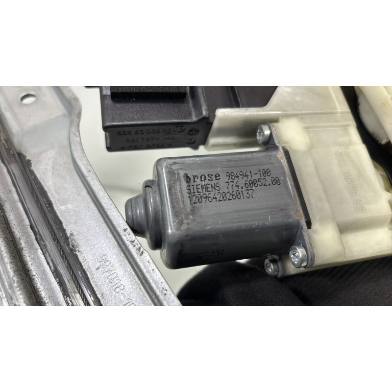 Leve vitre electrique avant gauche CITROEN C4 1 Photo n°5