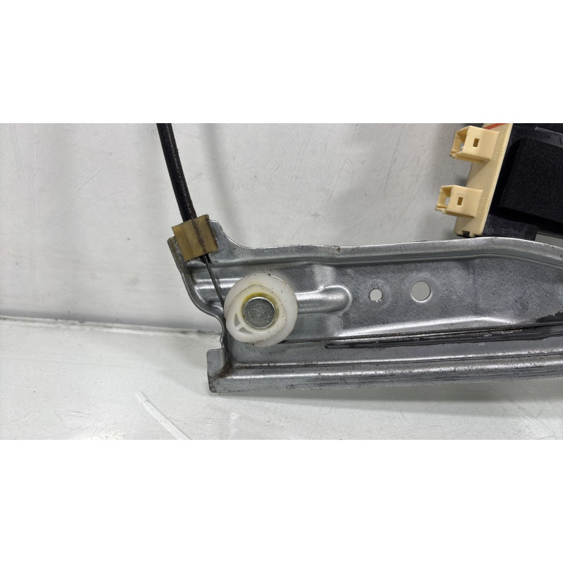 Leve vitre electrique avant gauche CITROEN C4 1 Photo n°8