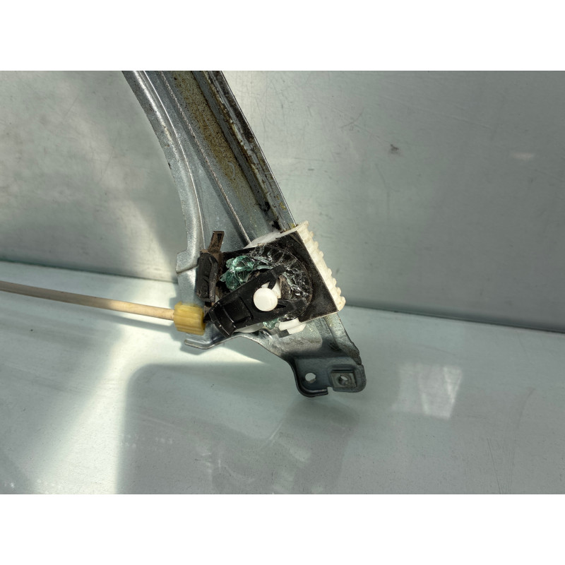 Leve vitre electrique avant droit RENAULT CLIO 3 Photo n°2