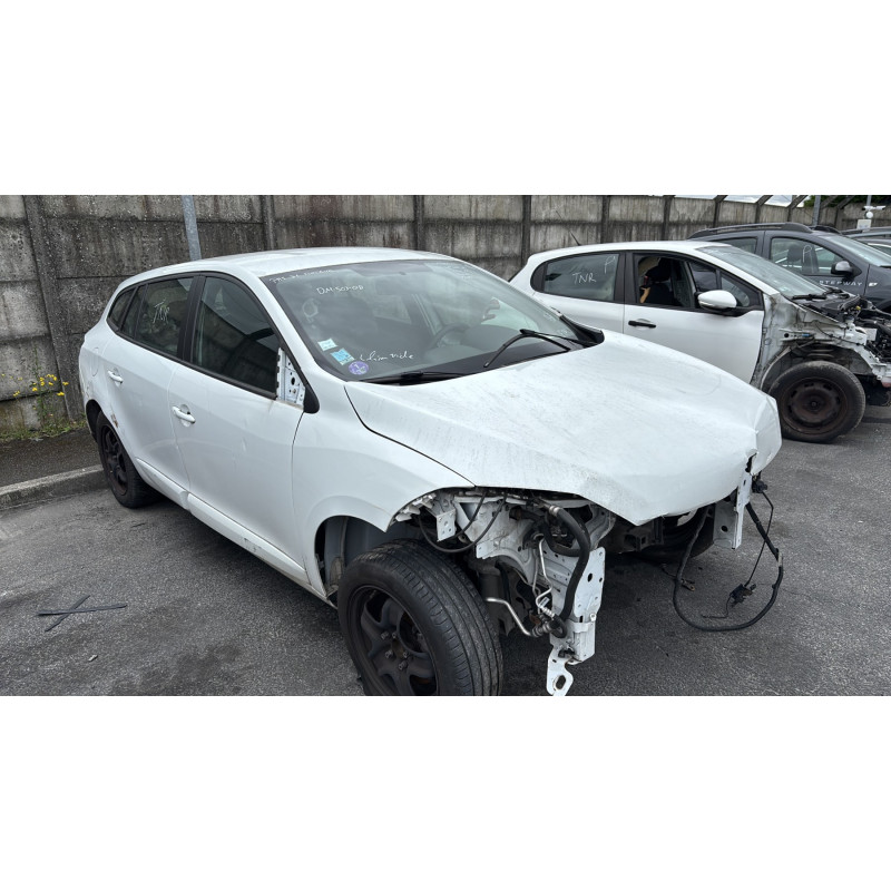 Feu arriere stop central RENAULT MEGANE 3 Photo n°5