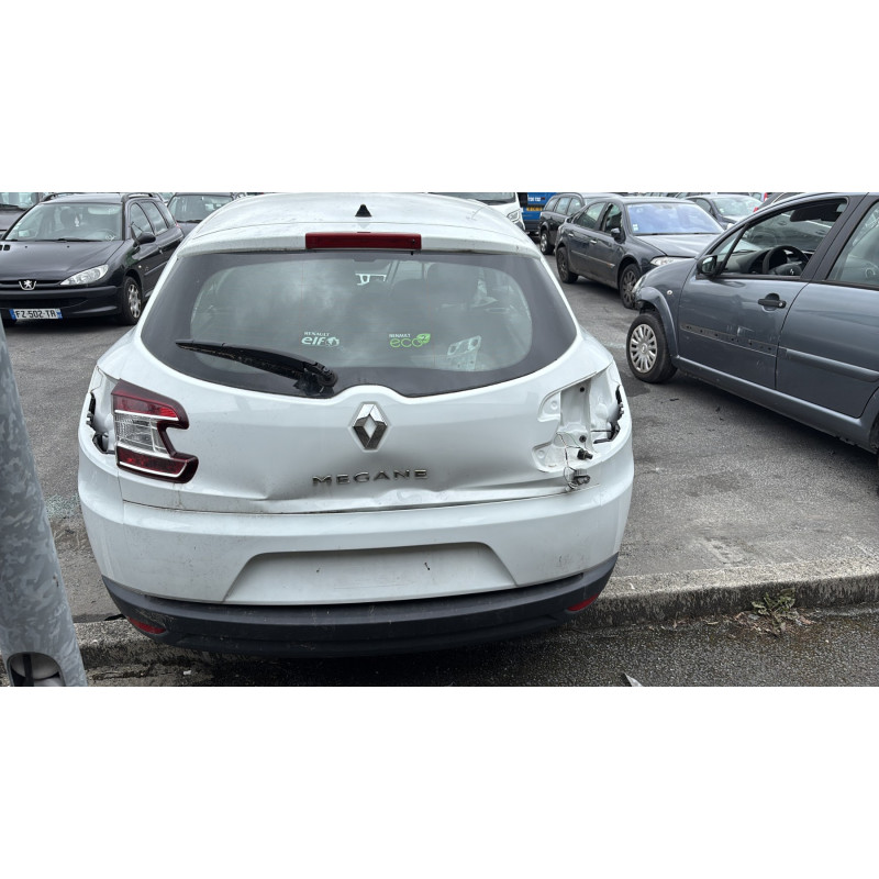 Feu arriere stop central RENAULT MEGANE 3 Photo n°8