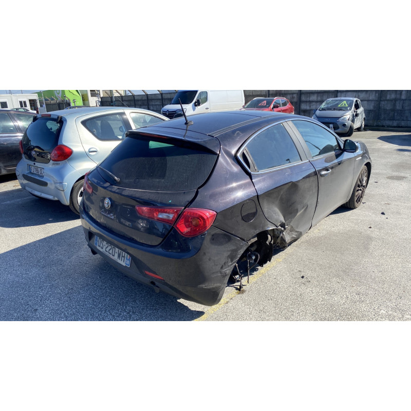 Vase de lave glace ALFA ROMEO GIULIETTA 2 Photo n°11