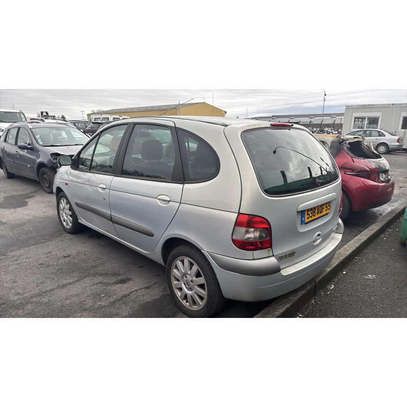 Vitre arriere droit RENAULT SCENIC 1 Photo n°8