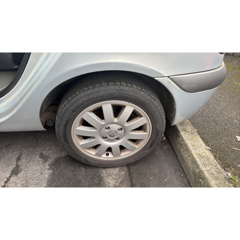 Vitre arriere droit RENAULT SCENIC 1 Photo n°18