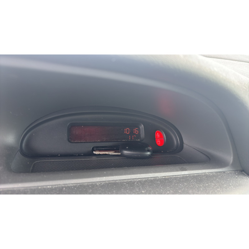 Vitre arriere droit RENAULT SCENIC 1 Photo n°20