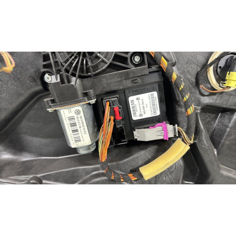 Leve vitre electrique avant droit VOLKSWAGEN GOLF 6 Photo n°7
