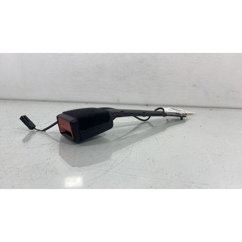 Attache ceinture avant gauche VOLKSWAGEN POLO 6 Photo n°3