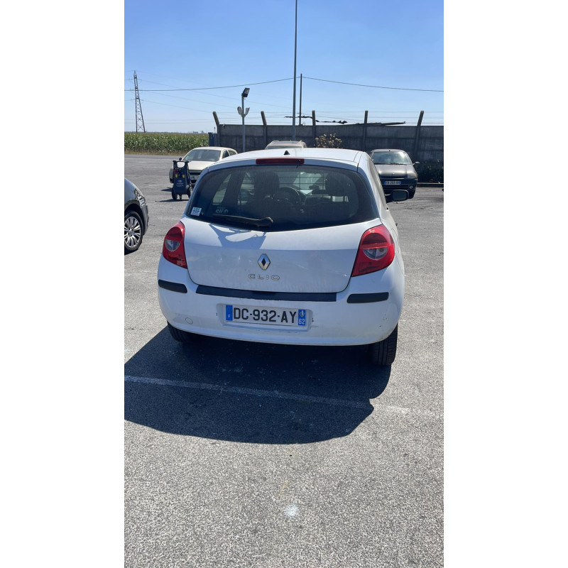 Pretensionneur de ceinture avant droit RENAULT CLIO 3 Photo n°11