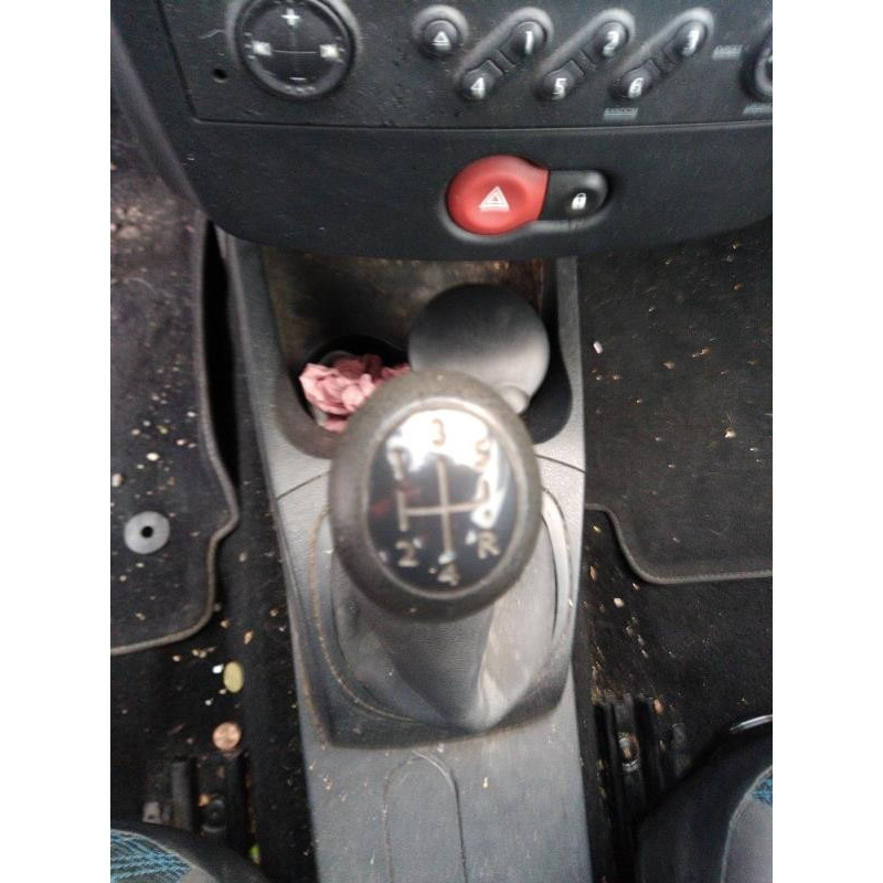 Pretensionneur de ceinture avant droit RENAULT CLIO 3 Photo n°10