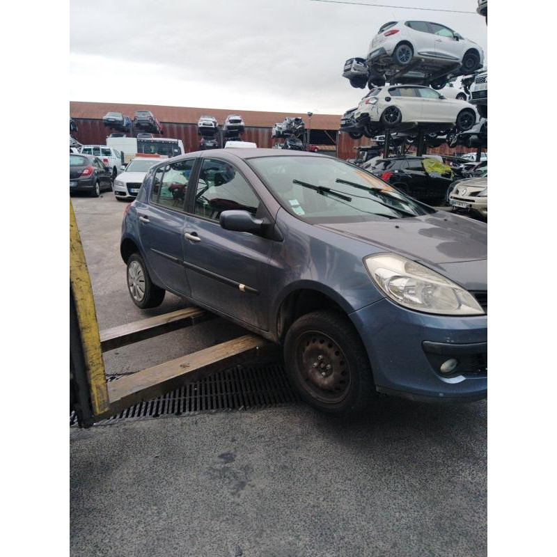 Pretensionneur de ceinture avant droit RENAULT CLIO 3 Photo n°8