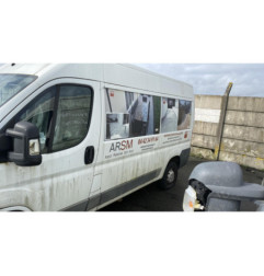 Leve vitre electrique avant gauche PEUGEOT BOXER 3