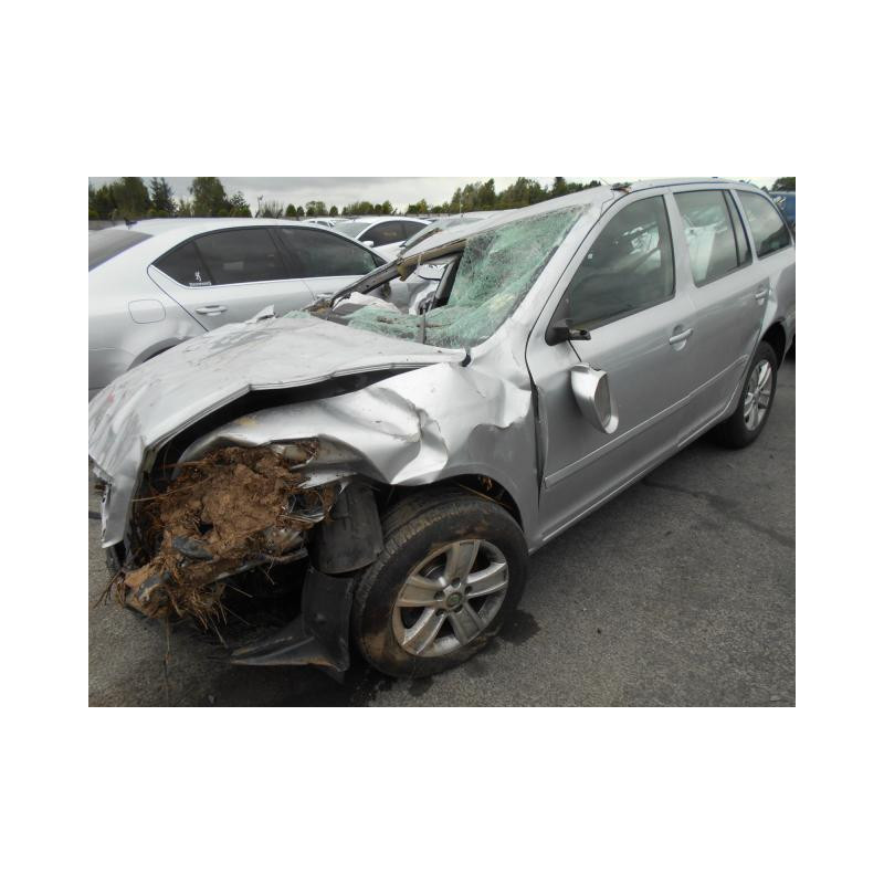 Etrier avant gauche (freinage) SKODA OCTAVIA 2 Photo n°4