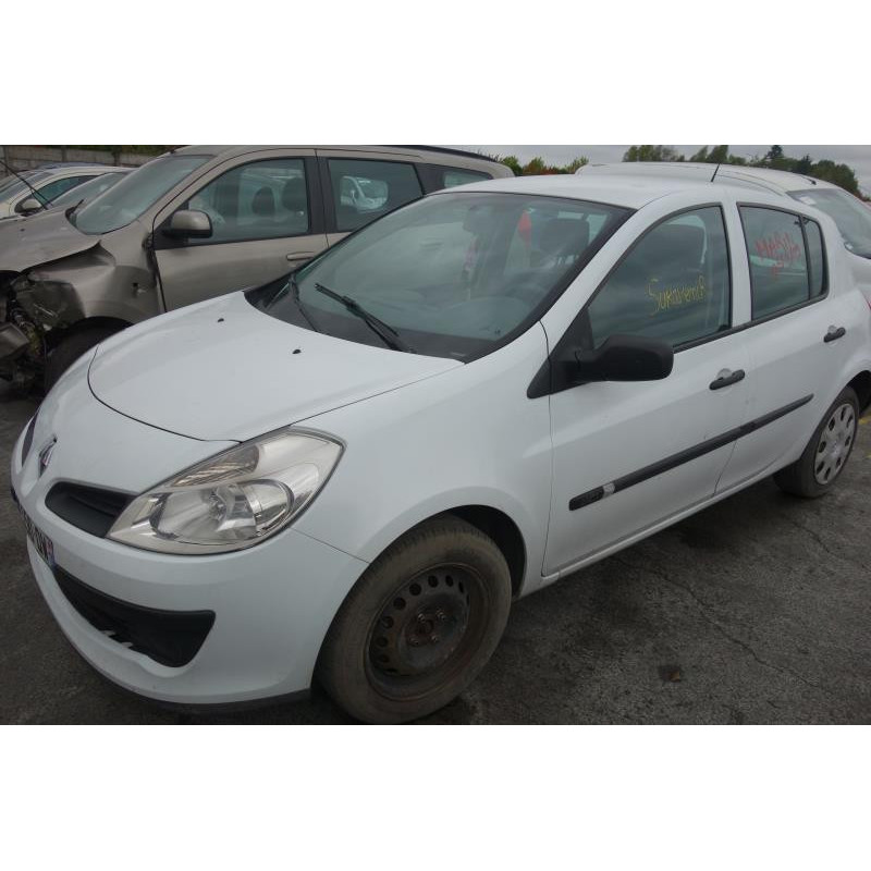 Pretensionneur de ceinture avant gauche RENAULT CLIO 3 Photo n°4
