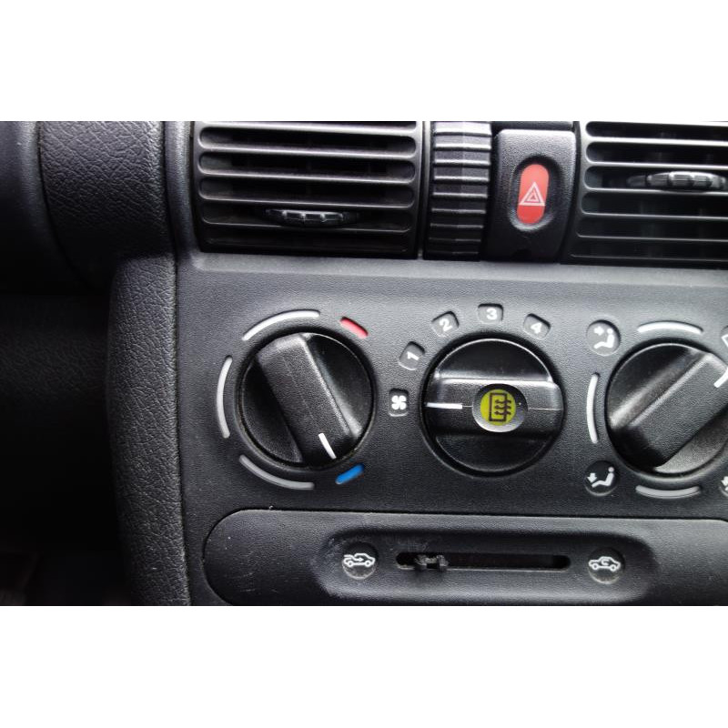 Etrier avant droit (freinage) OPEL CORSA B Photo n°10