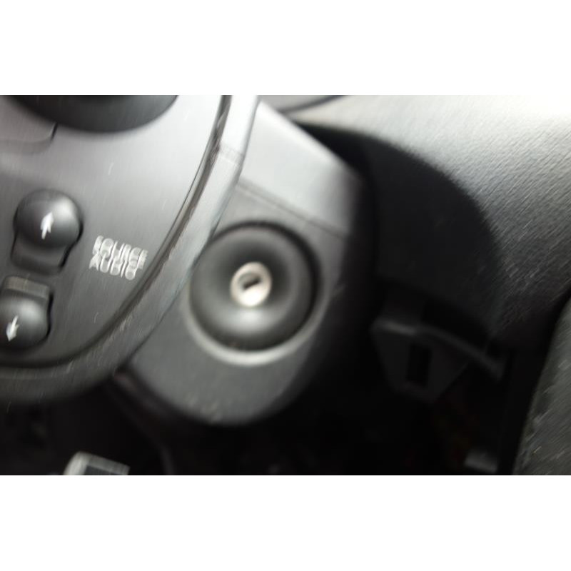 Pretensionneur de ceinture avant droit RENAULT CLIO 3 Photo n°11