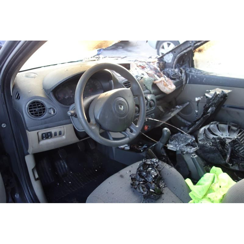 Pretensionneur de ceinture avant droit RENAULT CLIO 3 Photo n°8