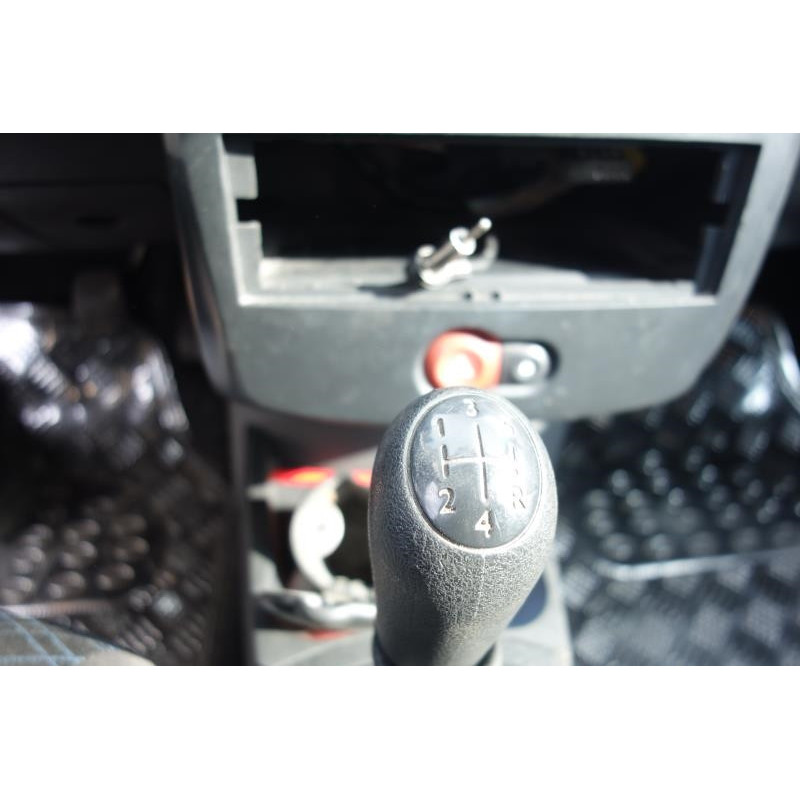 Pretensionneur de ceinture avant gauche RENAULT CLIO 3 Photo n°4