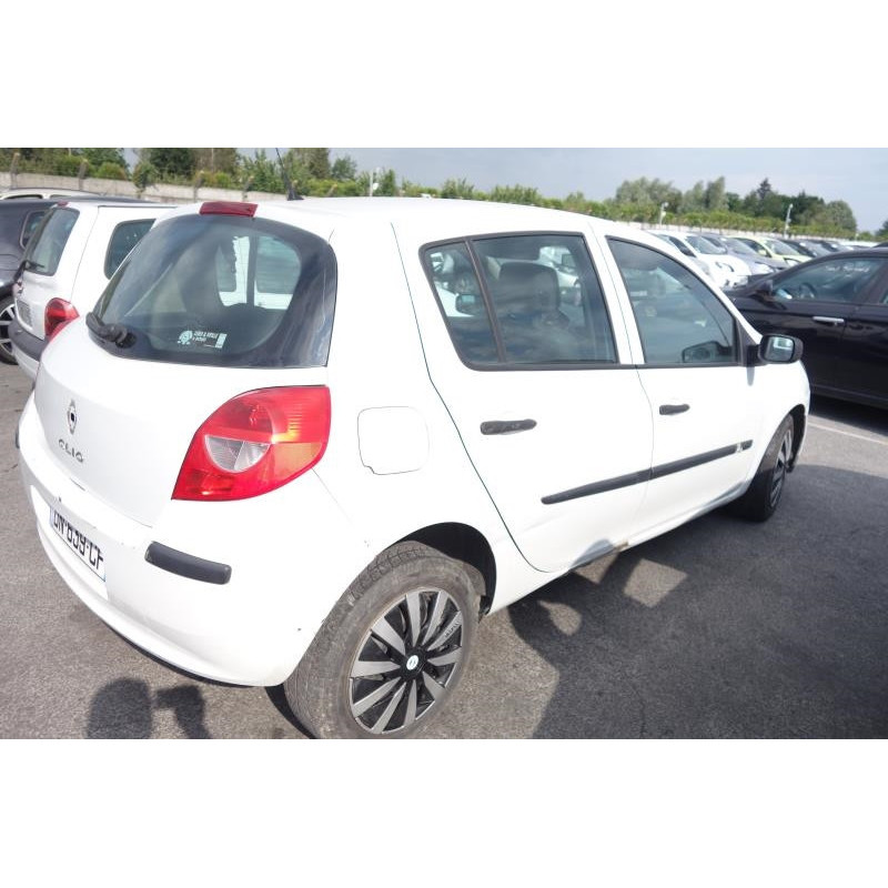 Pretensionneur de ceinture avant gauche RENAULT CLIO 3 Photo n°7