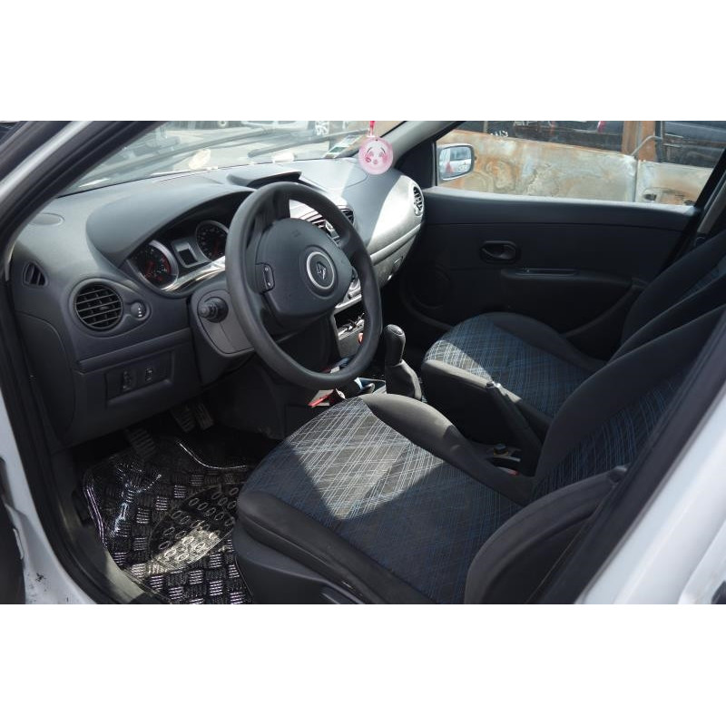Pretensionneur de ceinture avant gauche RENAULT CLIO 3 Photo n°11