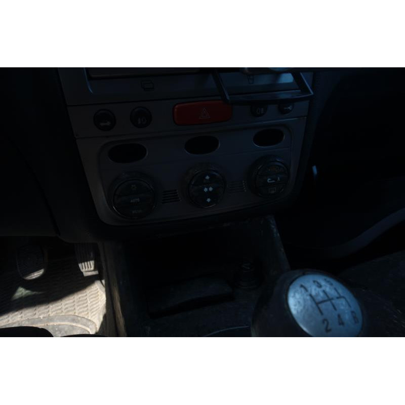 Pretensionneur de ceinture avant gauche ALFA ROMEO 147 Photo n°9