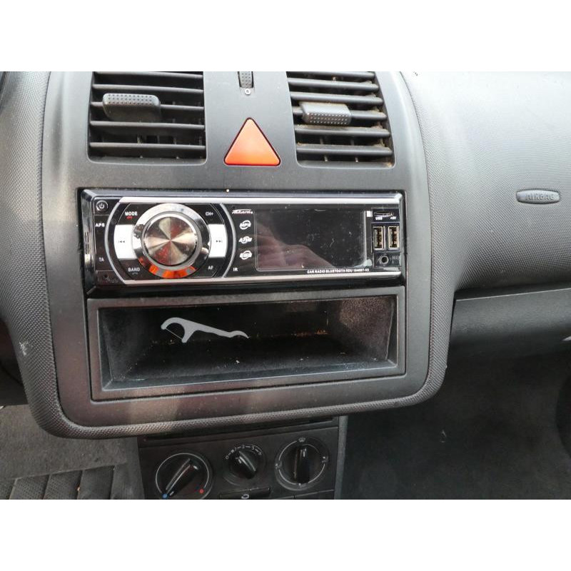 Pare choc arriere VOLKSWAGEN POLO 3 Photo n°10