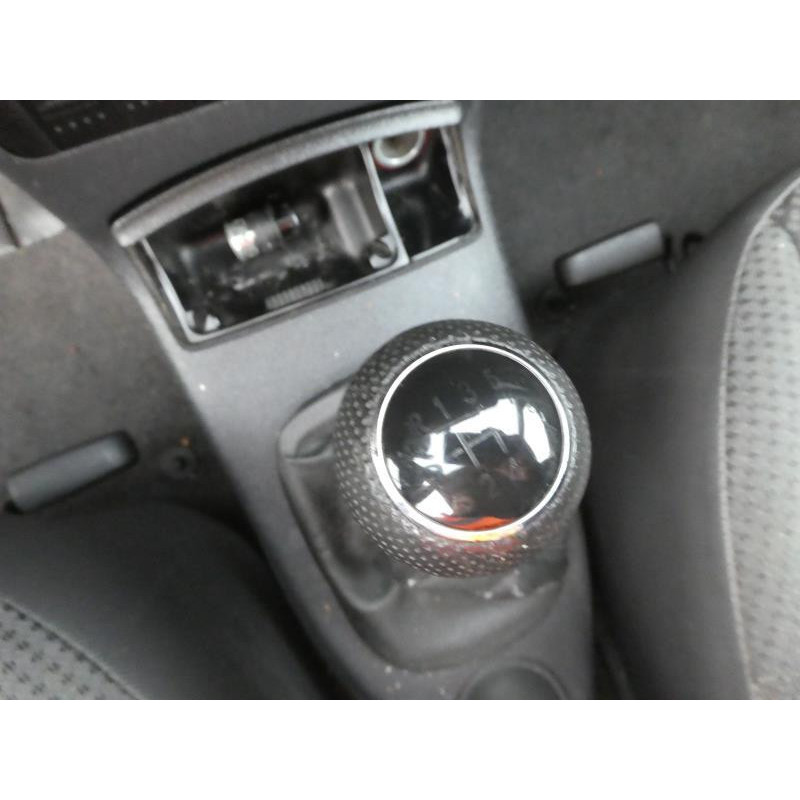 Pare choc arriere VOLKSWAGEN POLO 3 Photo n°14