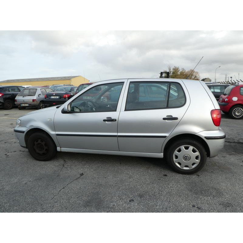 Pare choc arriere VOLKSWAGEN POLO 3 Photo n°17