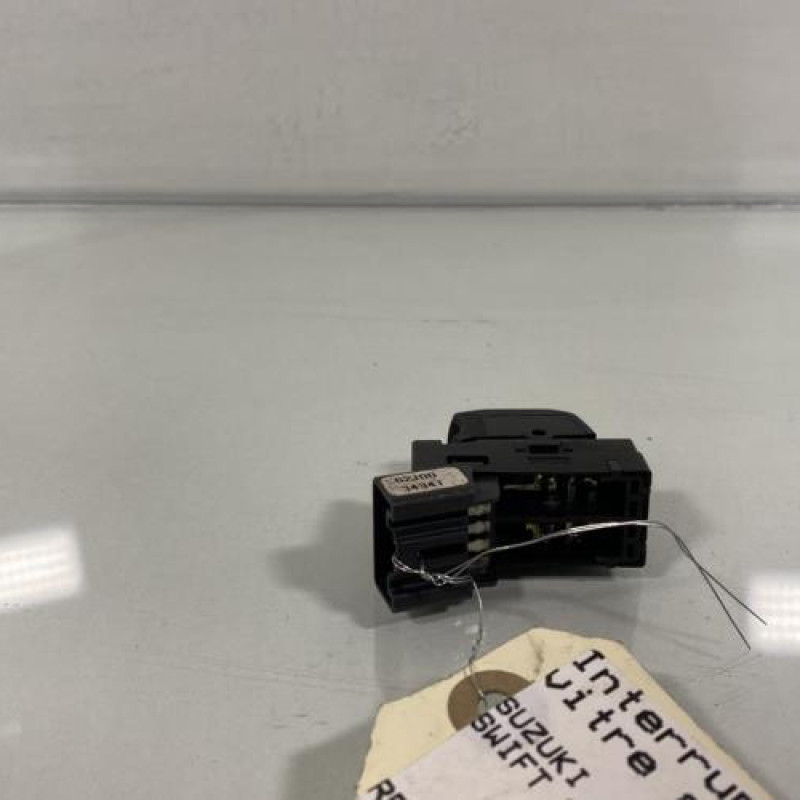 Interrupteur de leve vitre avant droit SUZUKI SWIFT 3 Photo n°3