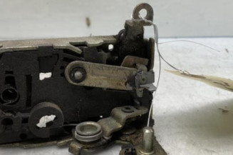 Serrure avant droit PEUGEOT 106