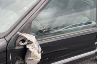 Serrure avant droit PEUGEOT 106