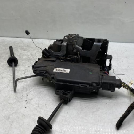 Serrure avant gauche VOLKSWAGEN GOLF 4