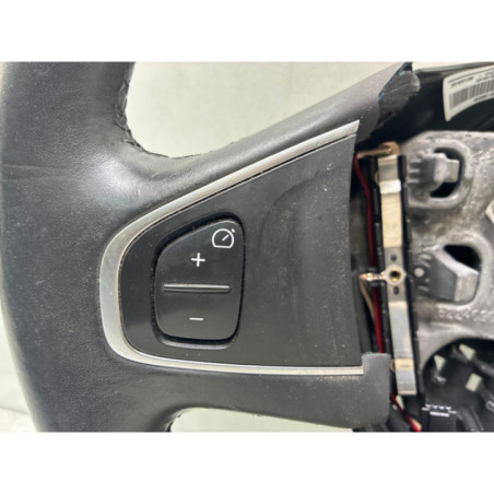 Volant RENAULT CLIO 4