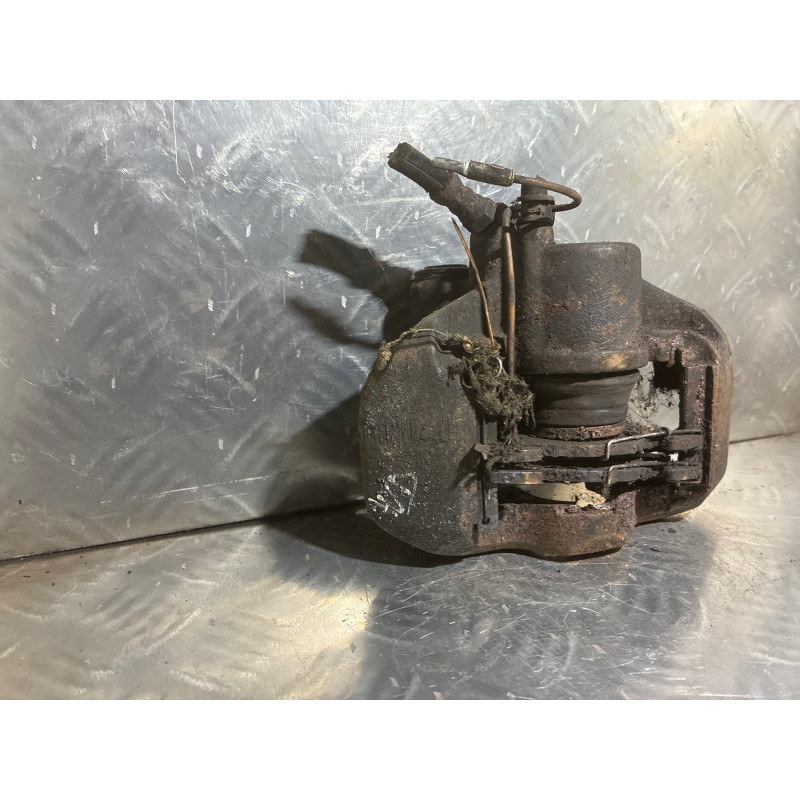 Etrier avant droit (freinage) RENAULT R9 Photo n°2