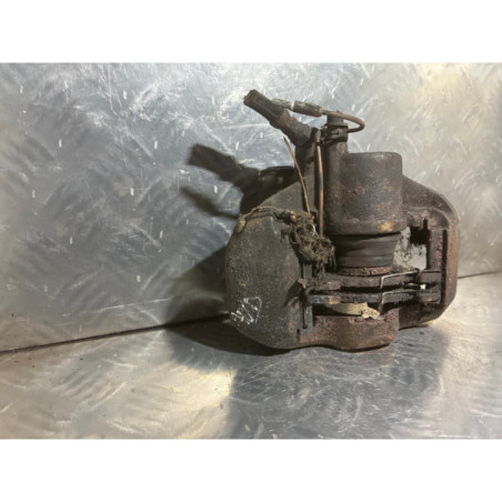 Etrier avant droit (freinage) RENAULT R9