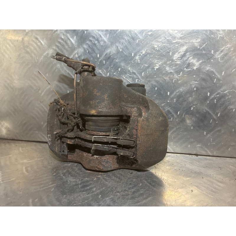 Etrier avant droit (freinage) RENAULT R9 Photo n°3