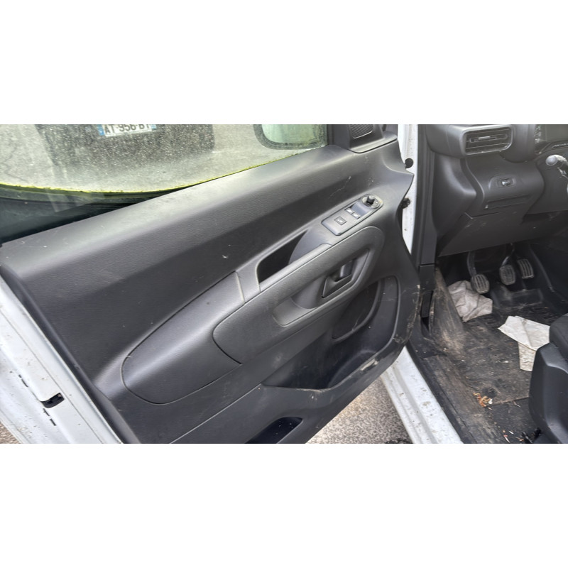 Reservoir AdBlue CITROEN BERLINGO 3 M Photo n°17