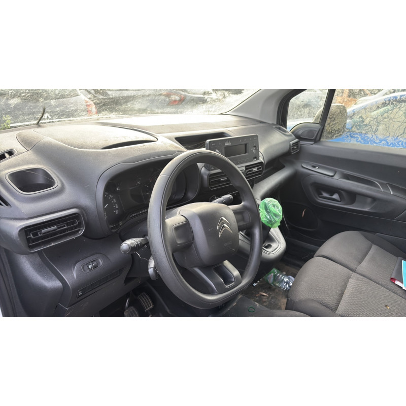 Reservoir AdBlue CITROEN BERLINGO 3 M Photo n°18