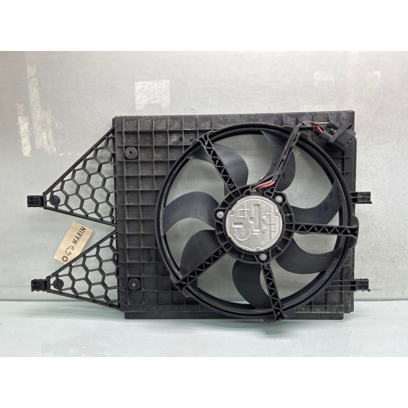 Moto ventilateur radiateur AUDI A1 1 Photo n°2