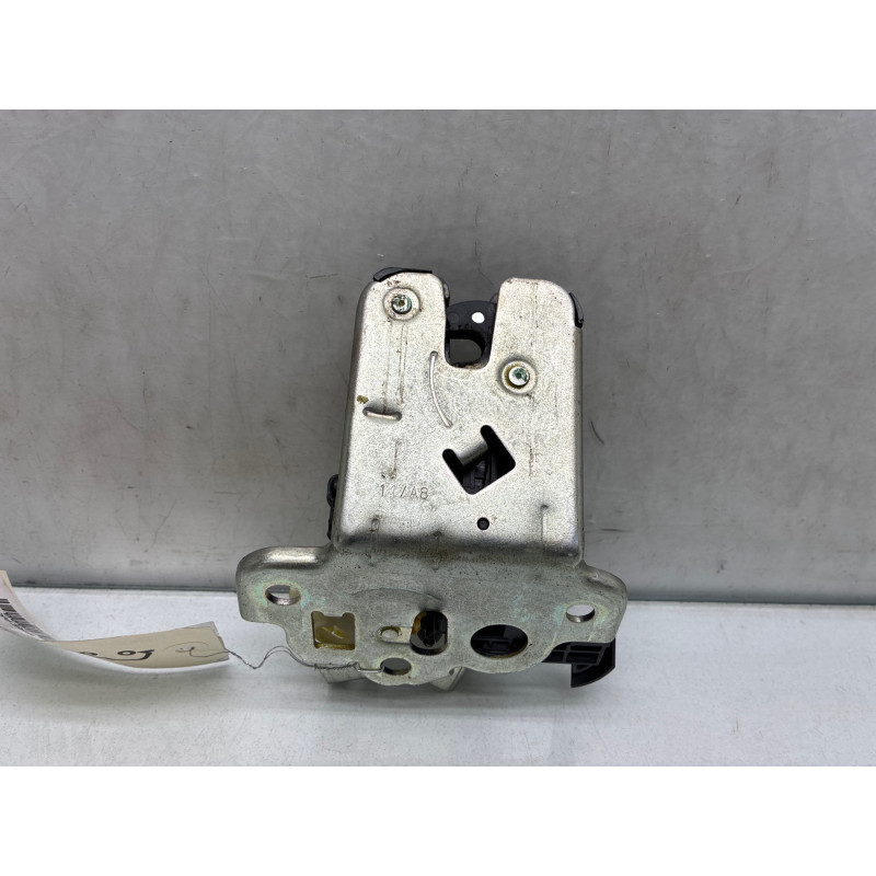 Serrure de coffre AUDI A4 3 Photo n°1