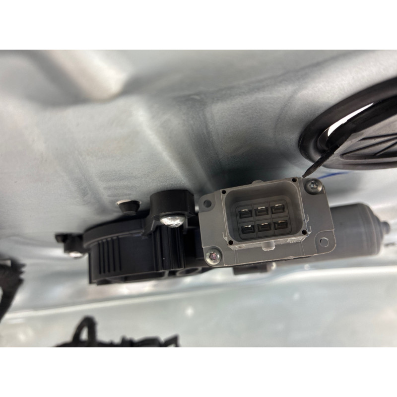 Leve vitre electrique avant gauche ALFA ROMEO GIULIETTA 2 Photo n°3