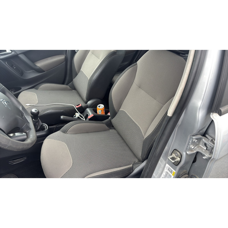 Reservoir AdBlue CITROEN C3 2 Photo n°15