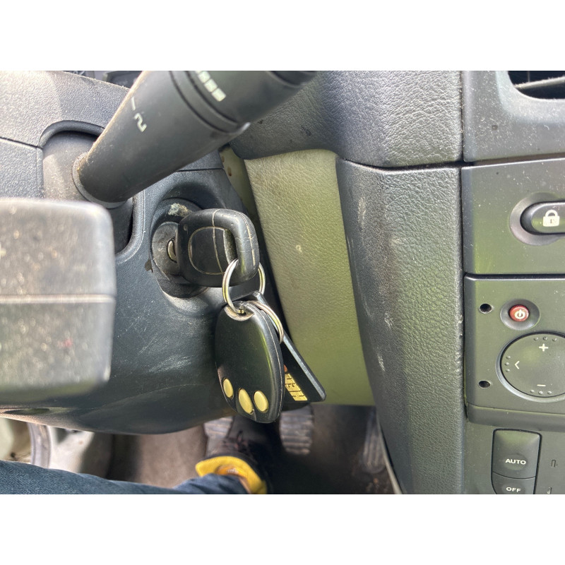 Boitier air bag RENAULT CLIO 2 Photo n°19