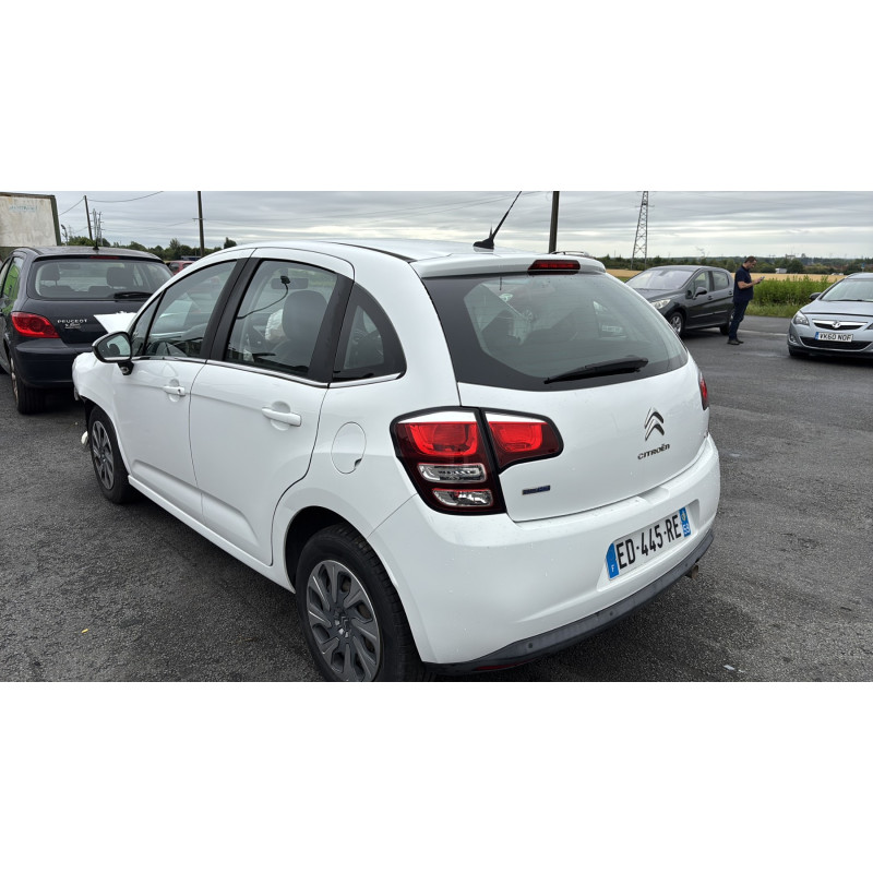 Reservoir AdBlue CITROEN C3 2 Photo n°8
