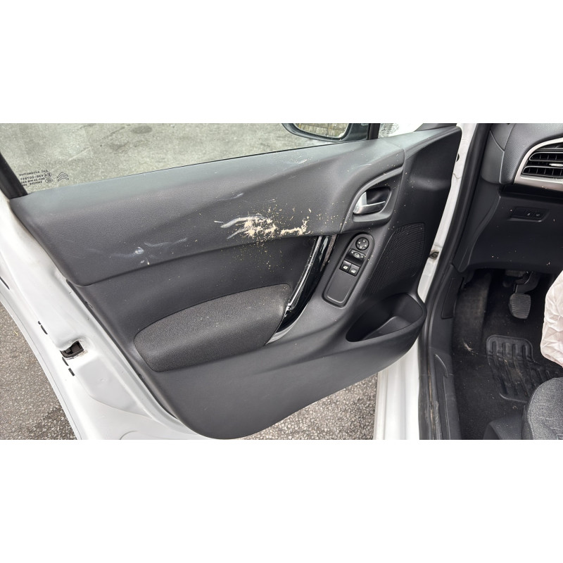 Reservoir AdBlue CITROEN C3 2 Photo n°13