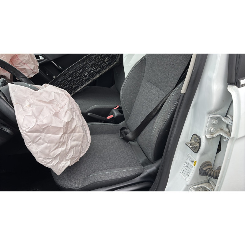 Reservoir AdBlue CITROEN C3 2 Photo n°15