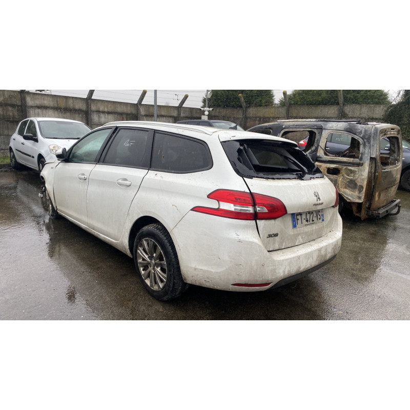 Attache ceinture arriere droit PEUGEOT 308 2 SW Photo n°8