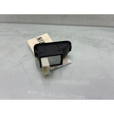 Interrupteur de leve vitre avant droit SKODA FABIA 2