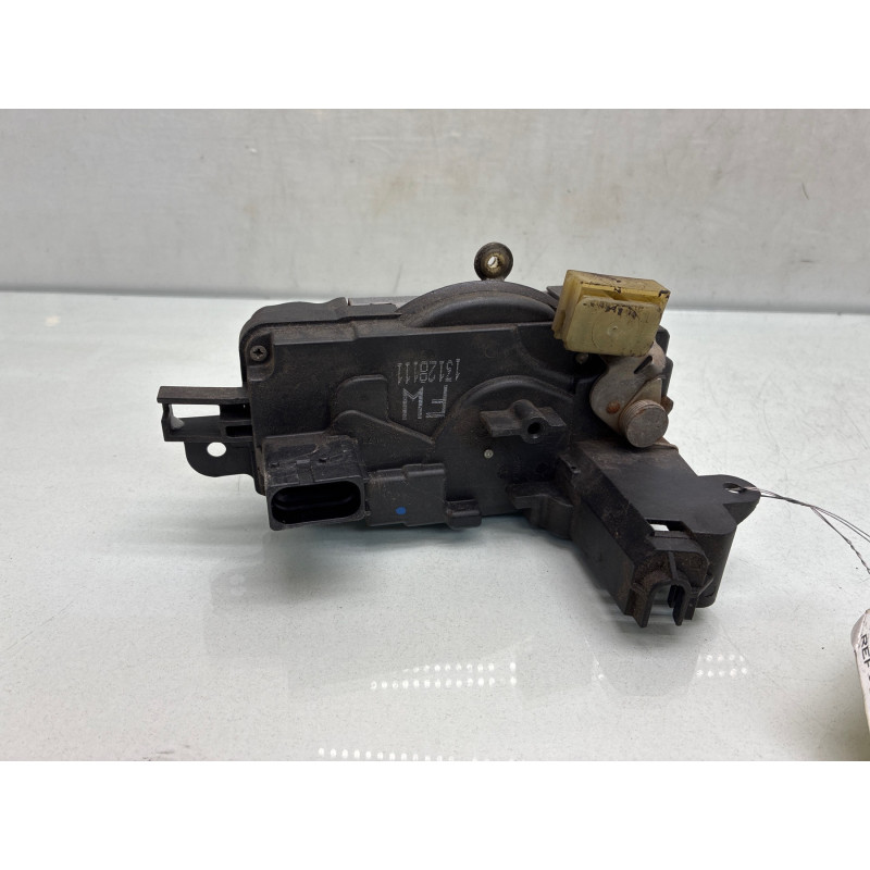 Serrure avant gauche OPEL ASTRA H Photo n°3