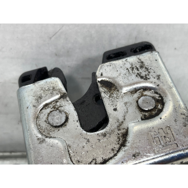 Serrure de coffre OPEL MERIVA A Photo n°1